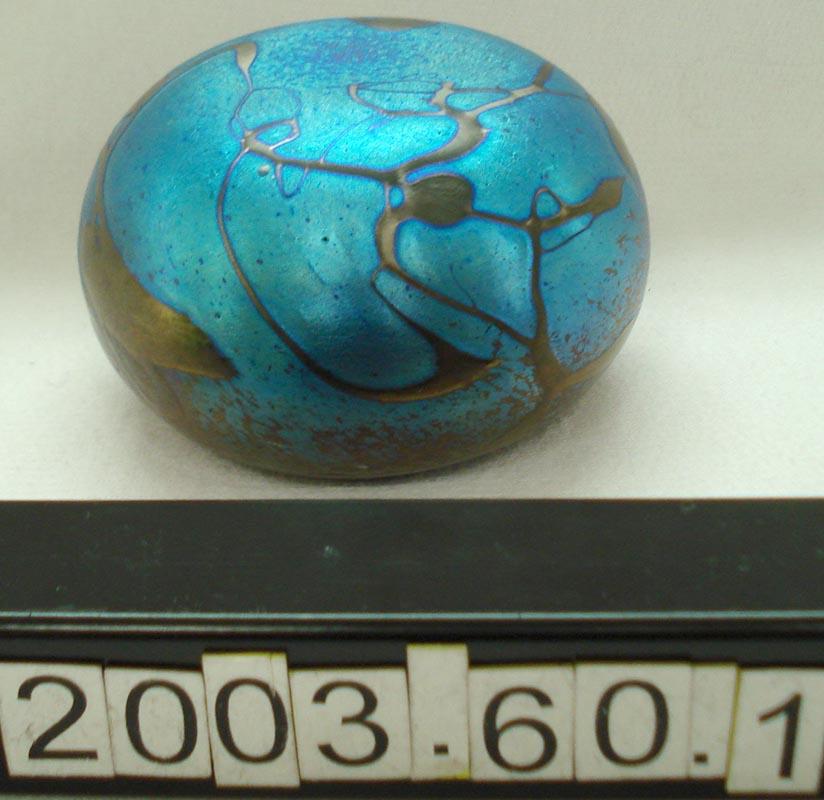 Paperweight Canterbury Museum