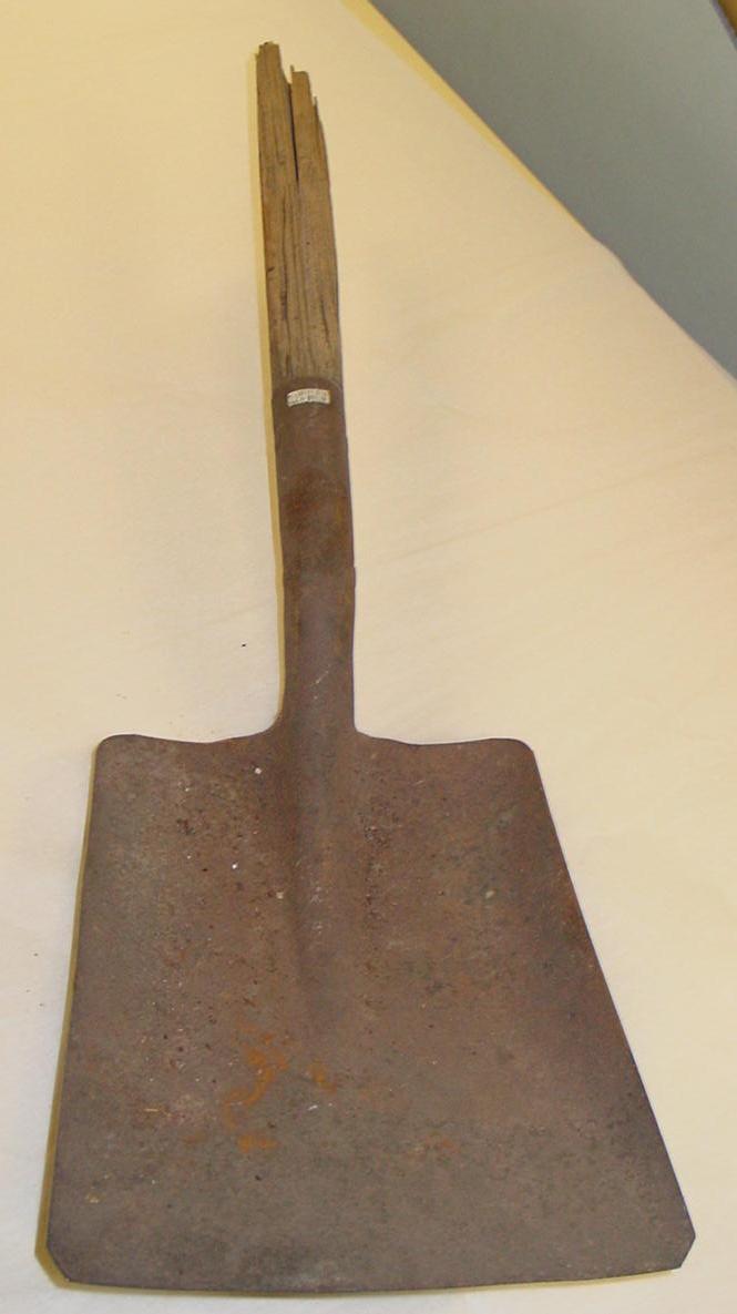 shovel with broken handle Canterbury Museum