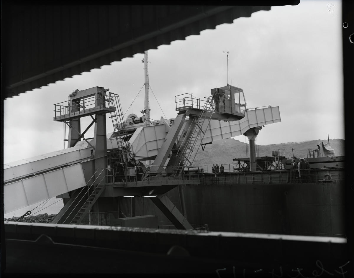 Film negative Fletcher Engineering, chip loader at Lyttelton
