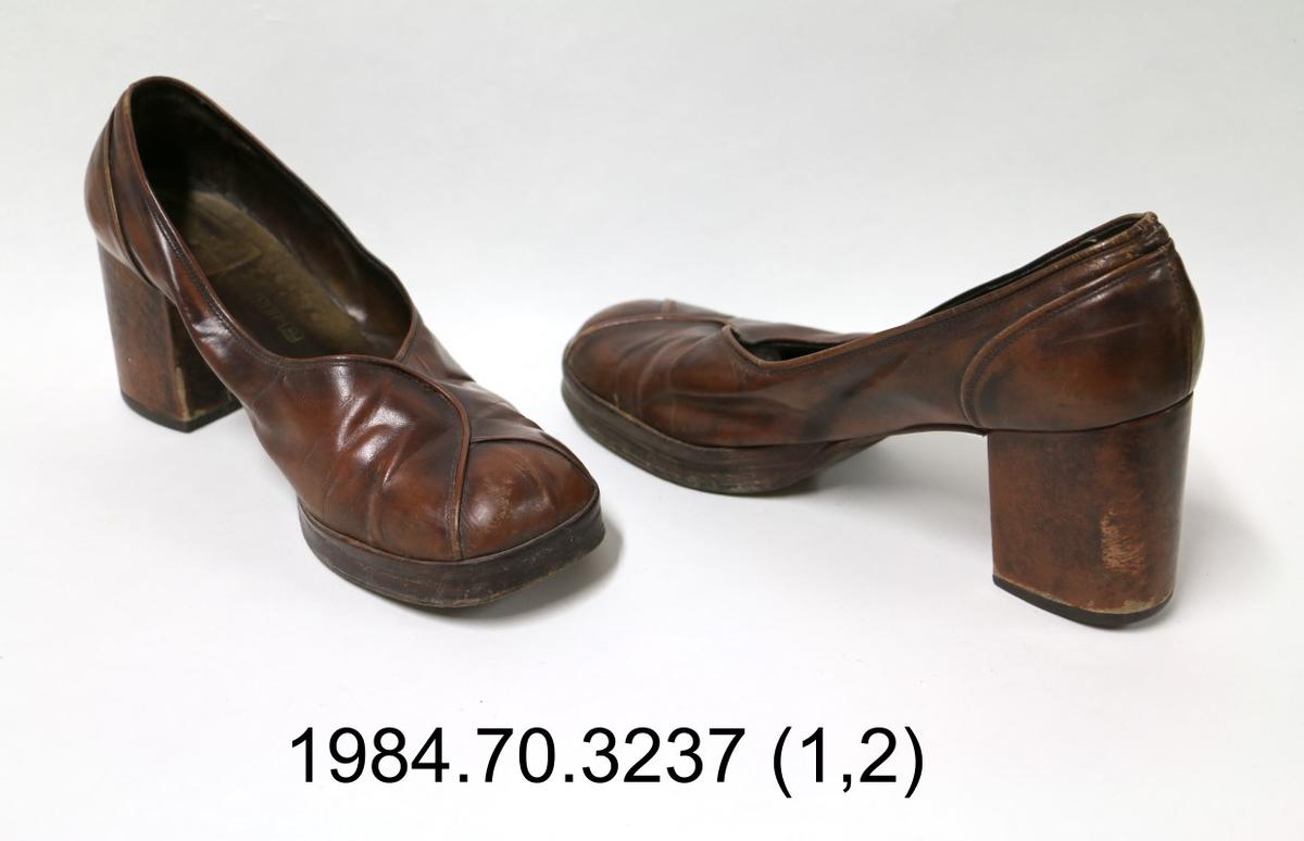 brown leather court shoes uk